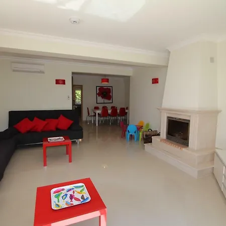 Maelou 77 - Clever Details Vila